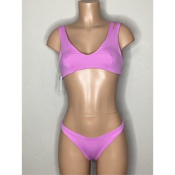 New. L*SPACE lilac teeny bikini. L-top/M-bottom. Retails $176 - Picture 2 of 9
